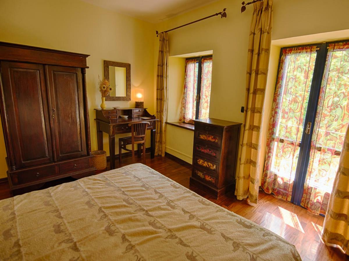 B&B Il Sole Delle Rive Sinio Exterior foto
